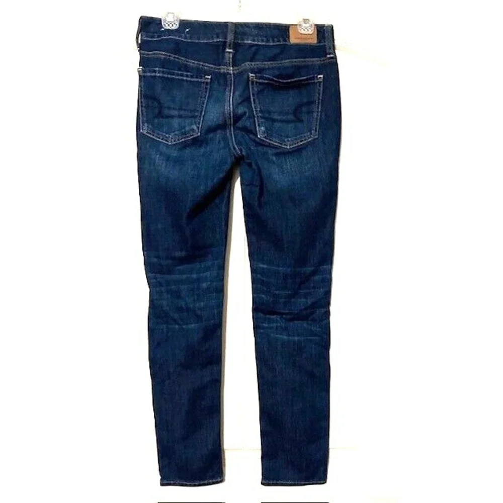 American Eagle Women's Size 0 Blue Tom Girl Distressed Dark Wash Jeans